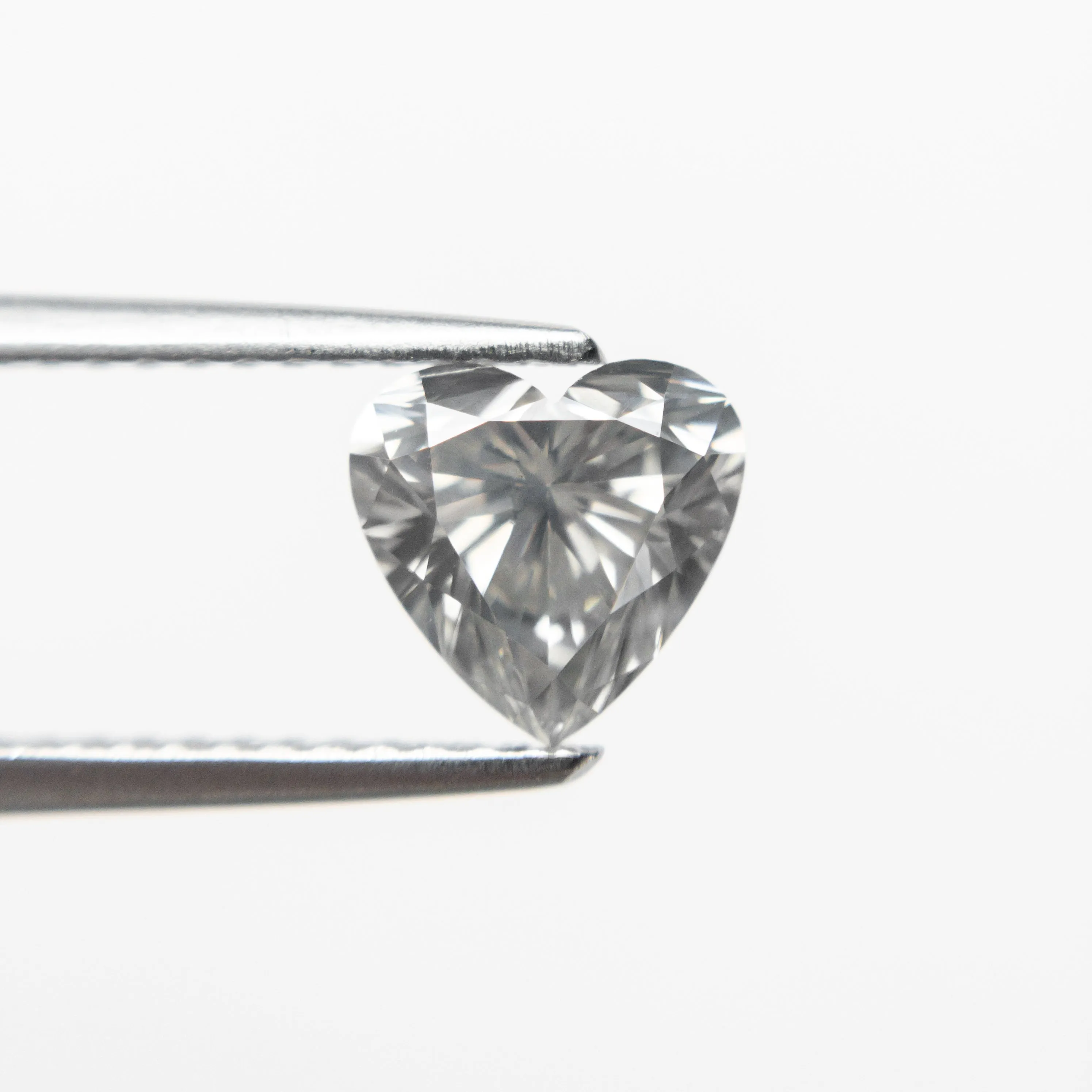 1.05ct 6.41x6.60x4.09mm Fancy Grey Heart Brilliant 19913-06