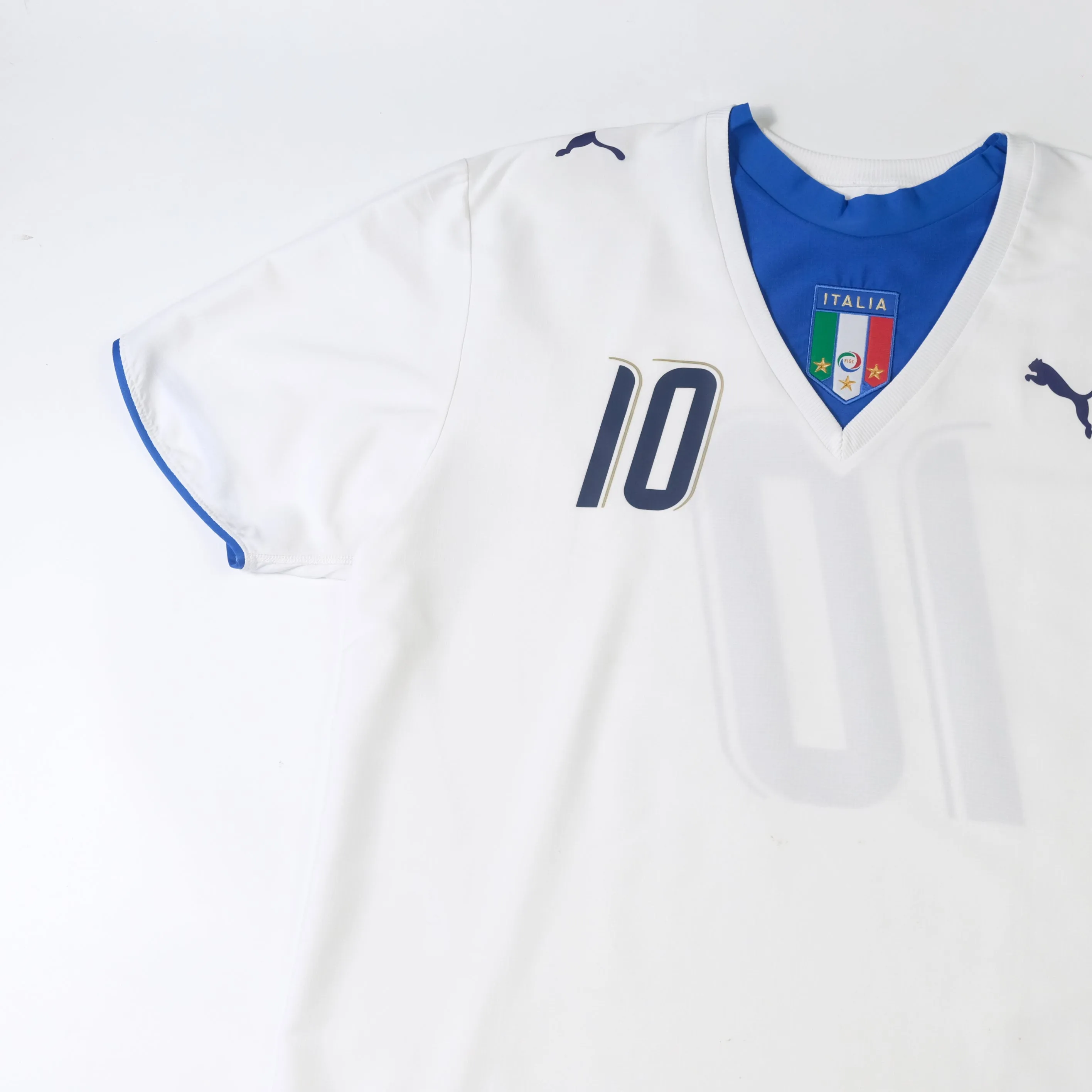 2006/07 Italy Away Shirt Puma Totti (XL)