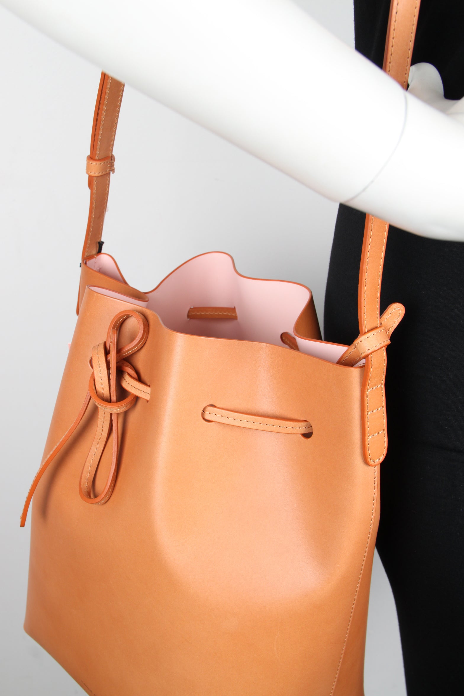 Bucket Bag Vegetable Tanned, Cammello/Rosa