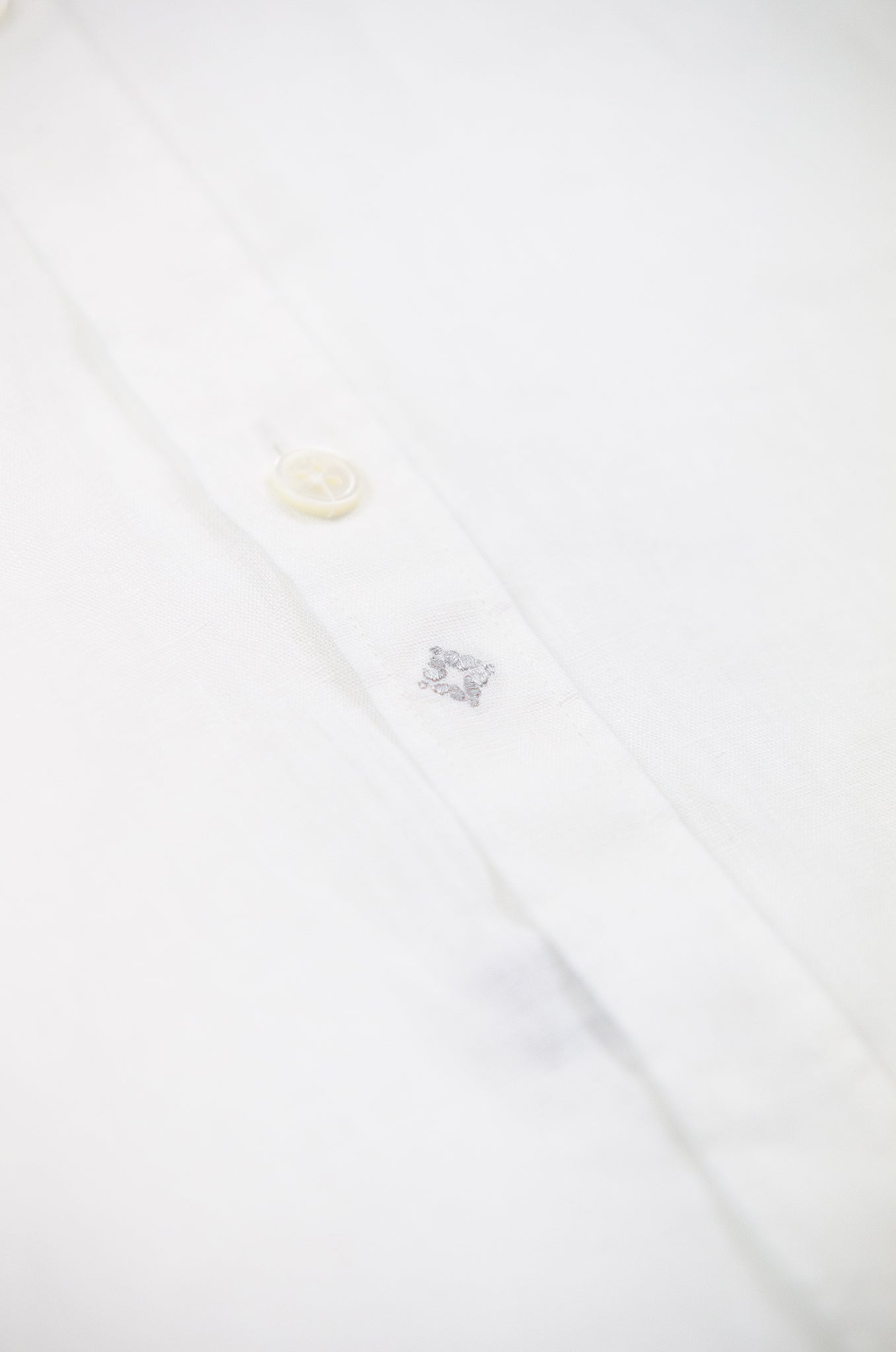 Clodoveu Golden Linen Shirt (white)