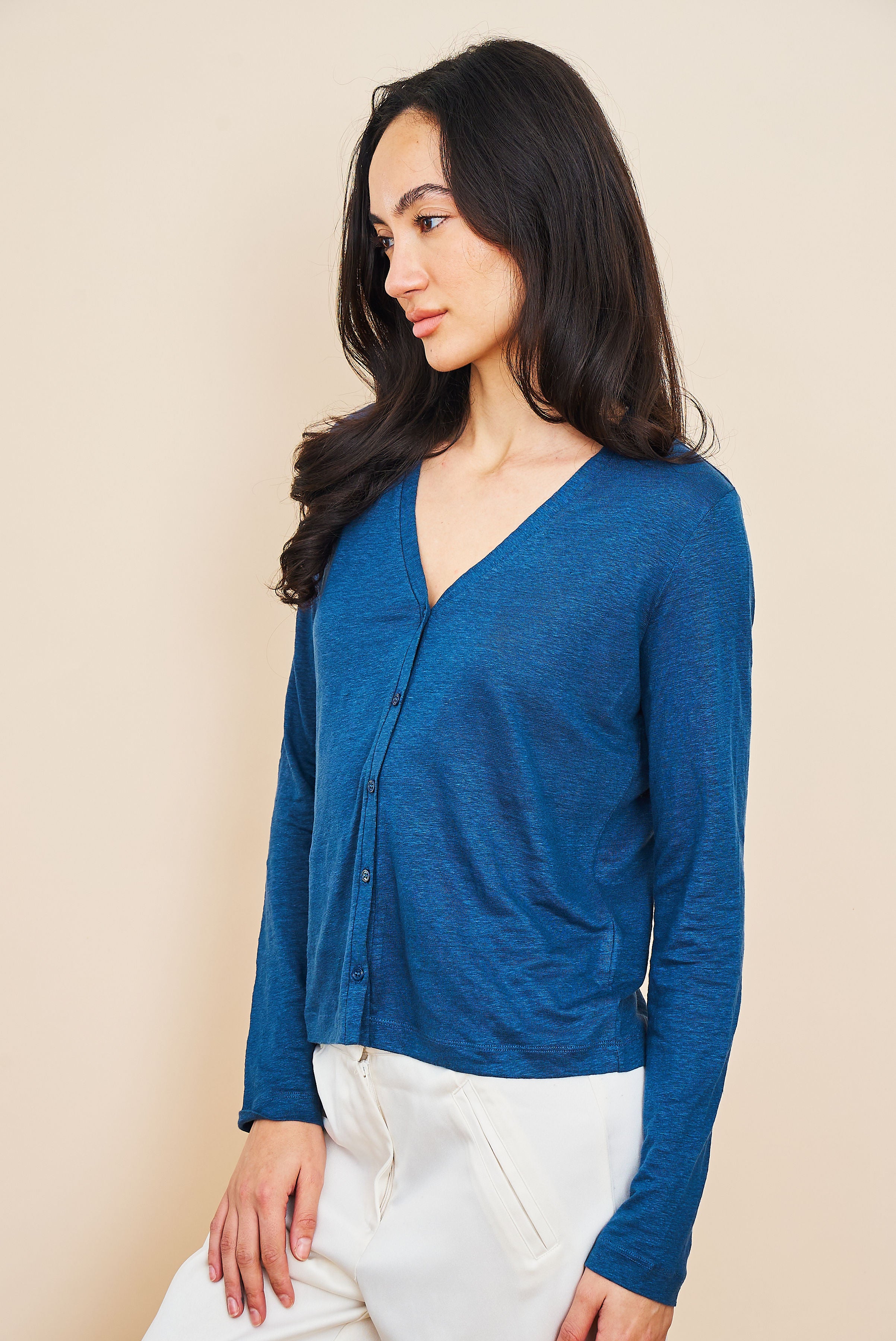 Stretch Linen V-Neck Cardigan in Bleu Taormina