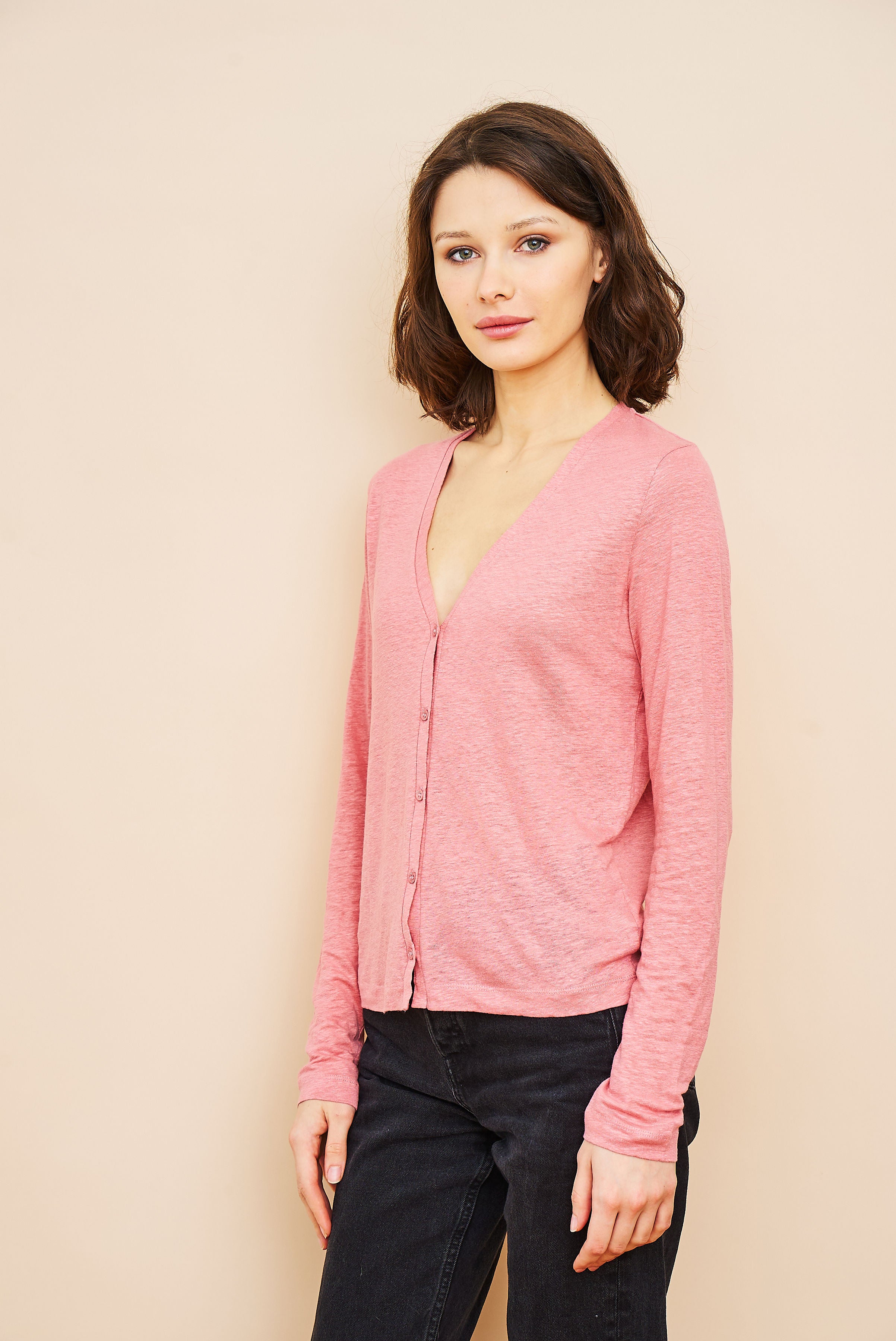 Stretch Linen V-Neck Cardigan in Bouton De Rose